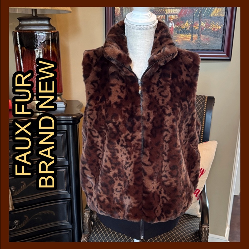 NWT ~ Lisa Leopard Print Faux Fur Vest ~ Dillards ~ Sz L